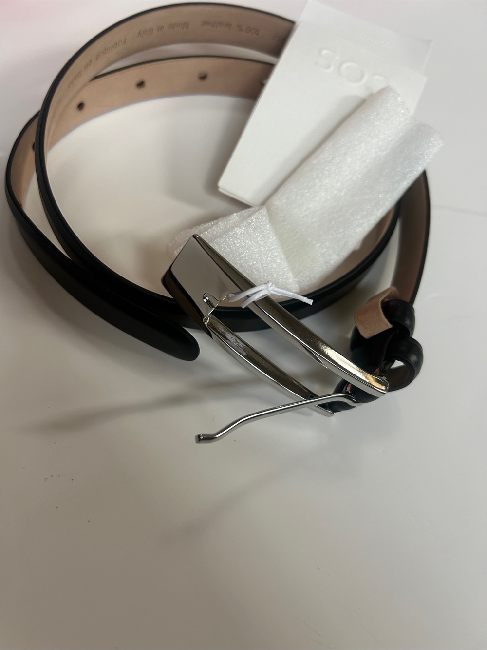 NWT (XS/S) COS ELONGATED-BUCKLE LEATHER - Picture 3 of 5